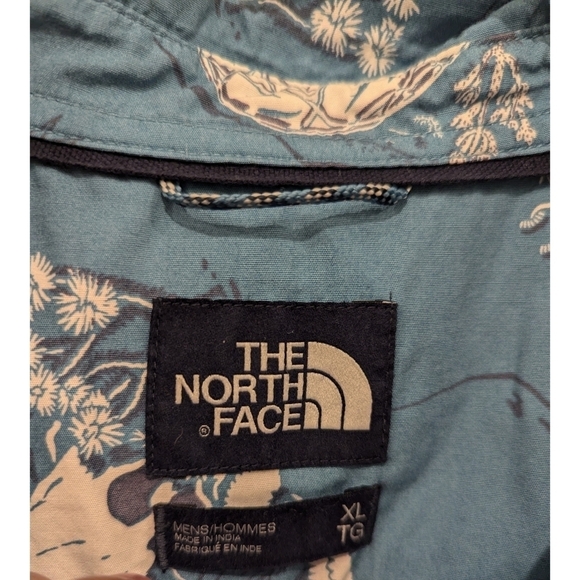 The North Face 100% Cotton Blue Short Sleeve Button Down Size XL - Picture 4 of 8
